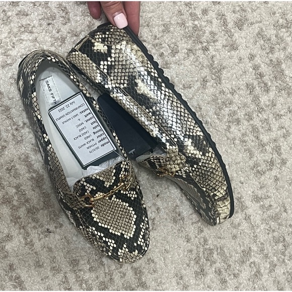 Saks fifth Avenue snake skin loafer - Picture 3 of 3
